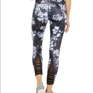 SOLD: Vintage Botanic Ideology leggings